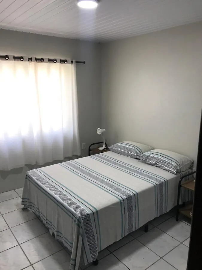 Casa No Centrinho 100M Do Mar Vila Bombinhas Casa de Férias